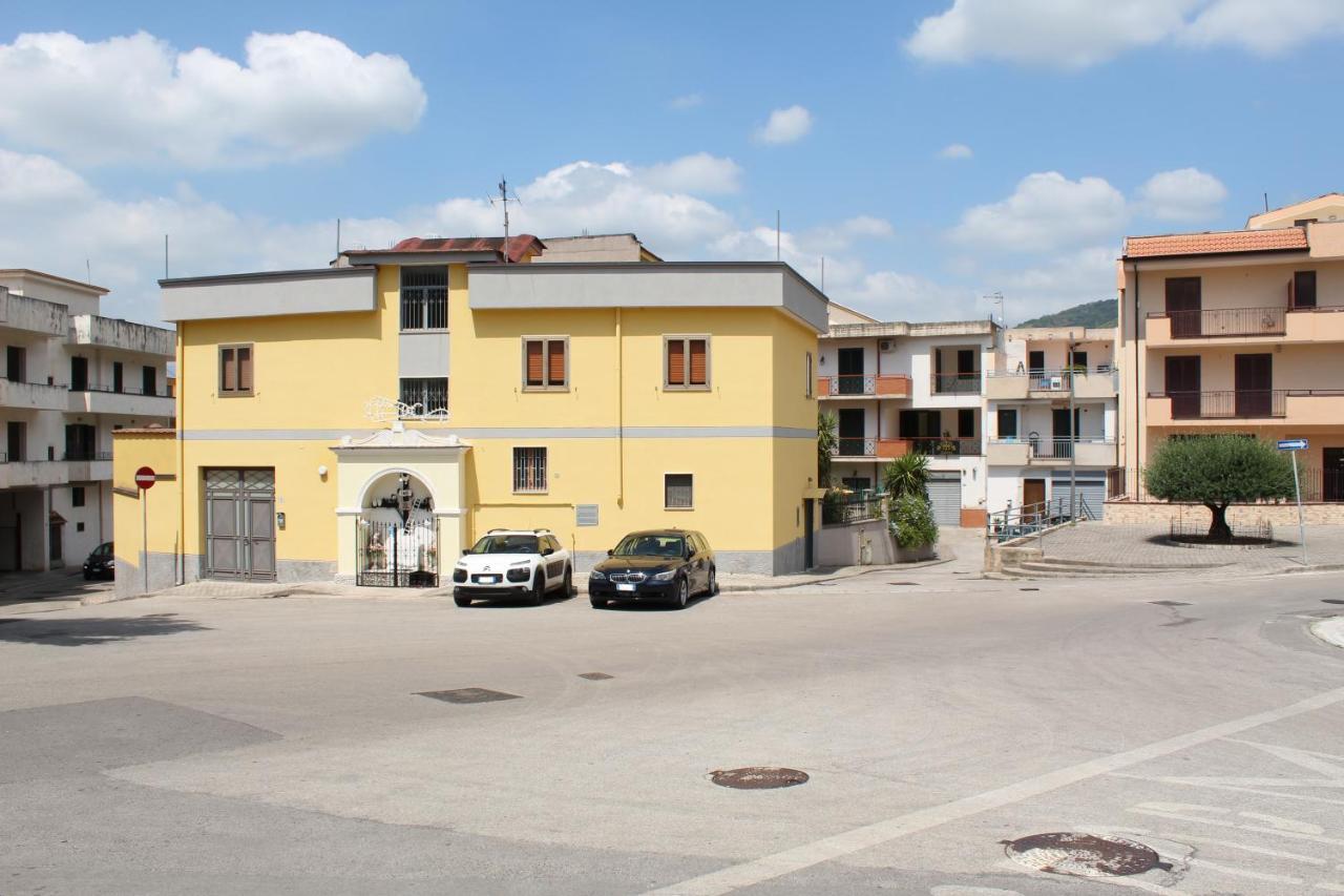 B&B Salerno ซาร์โน ภายนอก รูปภาพ