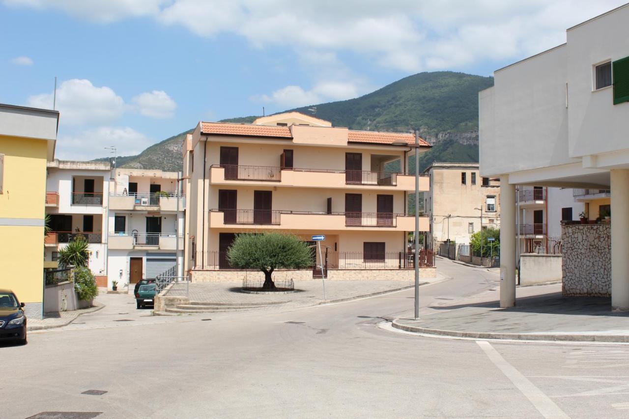 B&B Salerno ซาร์โน ภายนอก รูปภาพ