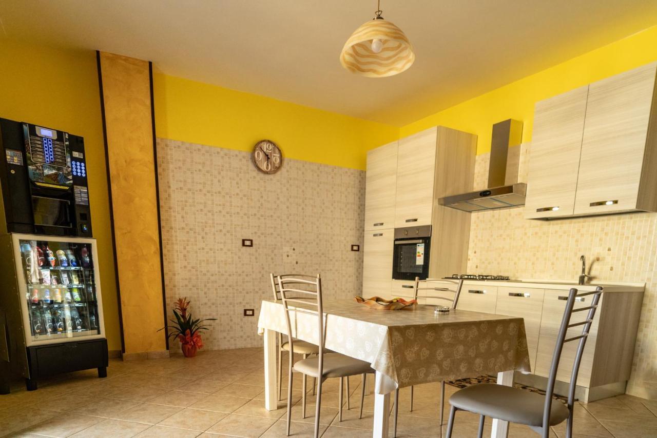 B&B Salerno ซาร์โน ภายนอก รูปภาพ