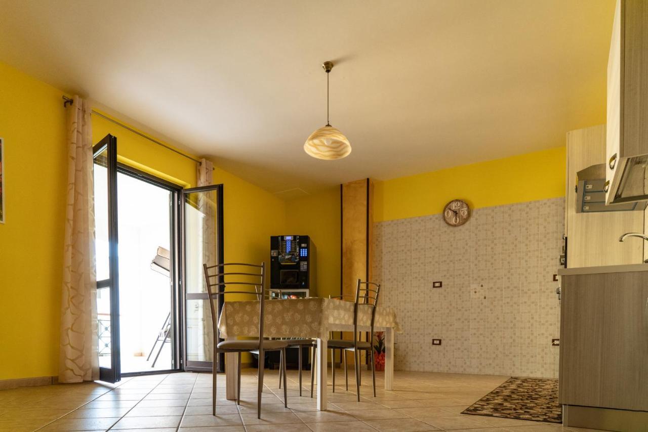 B&B Salerno ซาร์โน ภายนอก รูปภาพ