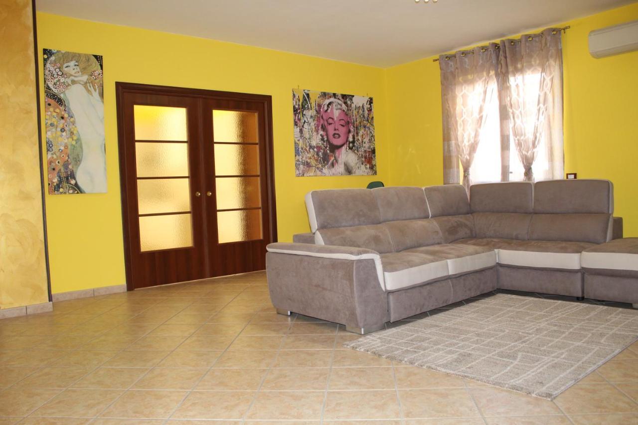 B&B Salerno ซาร์โน ภายนอก รูปภาพ